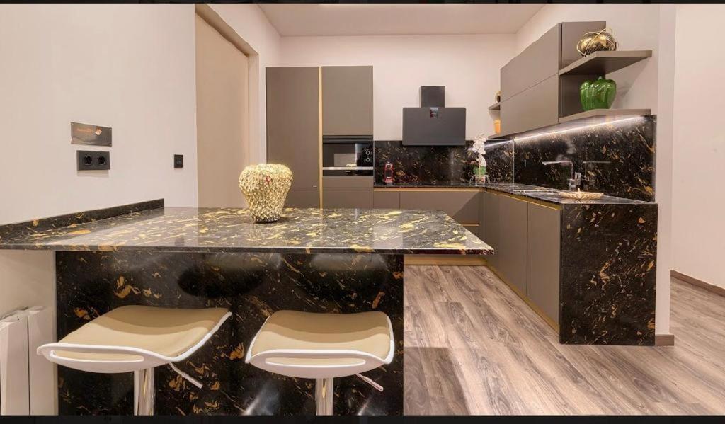 Abando Suites By Next Stop Bilbao Buitenkant foto